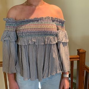 Vintage Havana Large off the shoulder blouse